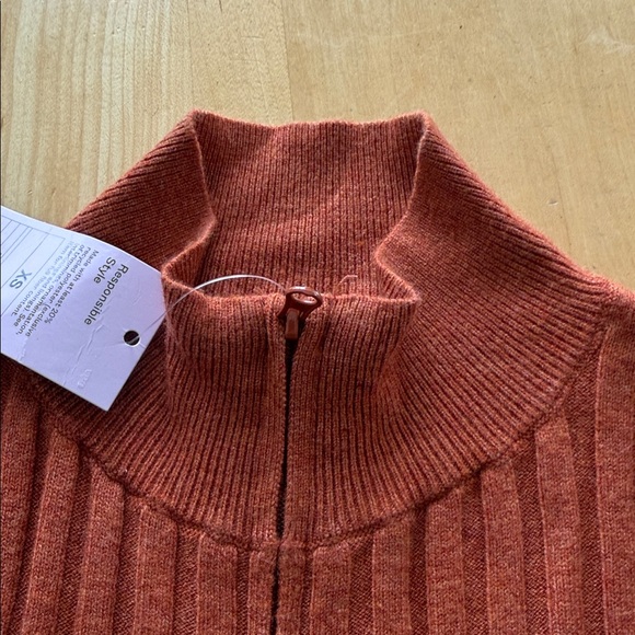Wild Fable Rust Ribbed Cardigan - Picture 3 of 4